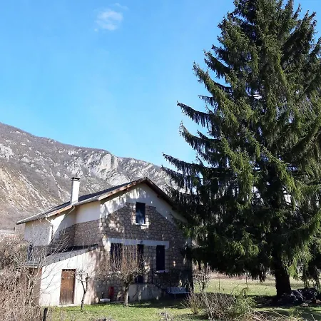 Confort Proche D Ax 3 Domaines 木屋