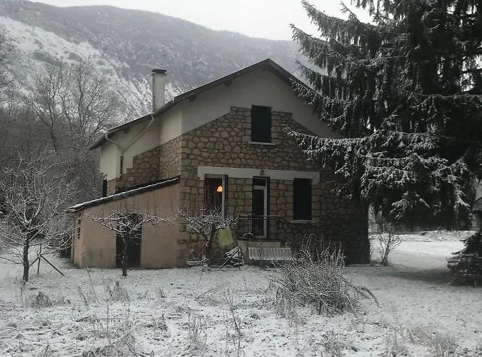 Confort Proche D Ax 3 Domaines *